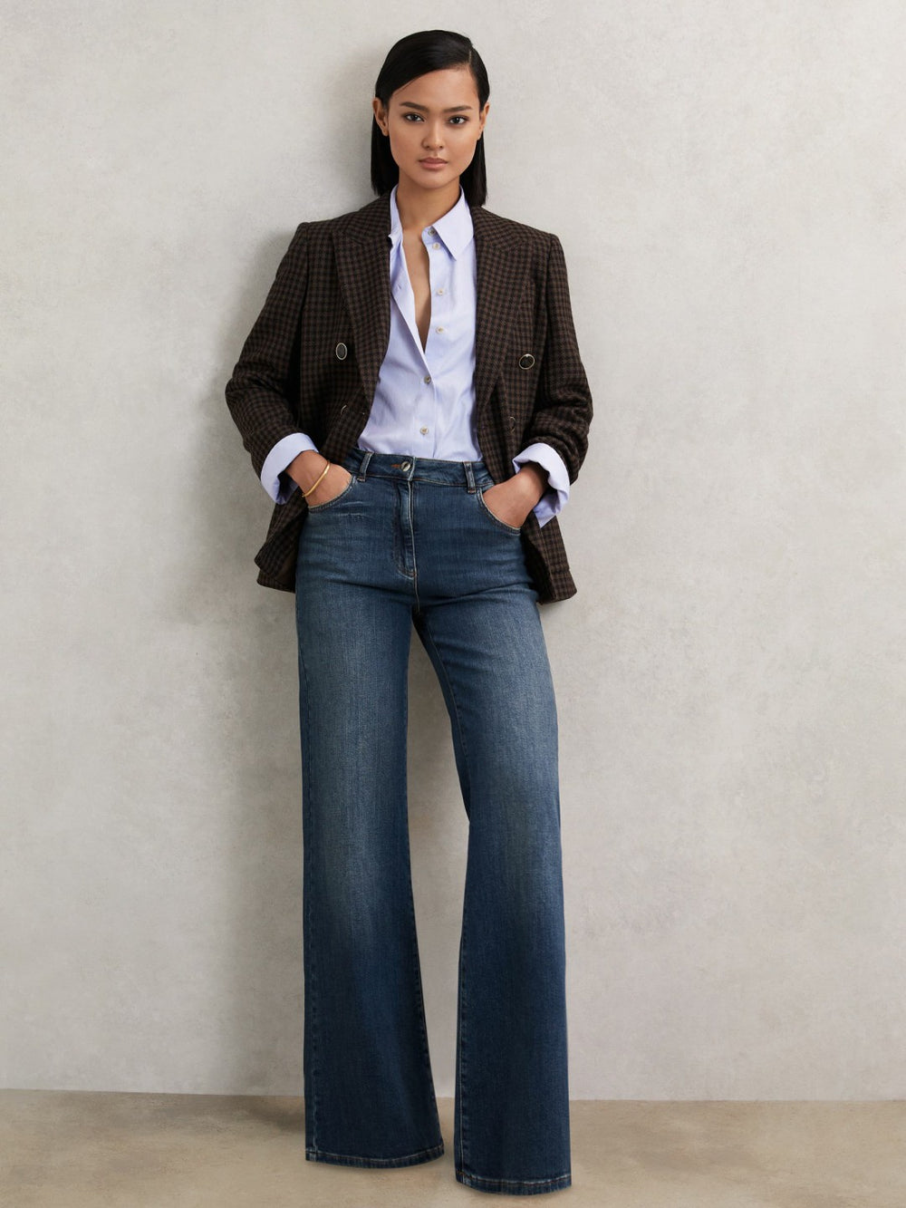 Petite Mid-Rise Flared Jeans Mid Blue | Women
