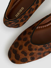 Leather Rounded-Point Toe Ballet Flats Animal | Women