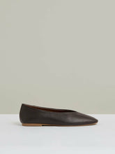 Leather Rounded-Point Toe Ballet Flats Chocolate | Women
