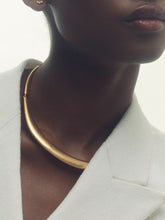 Polished Curve Choker Gold Tone | Women