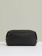 Micro-Grain Leather Washbag Black | Men