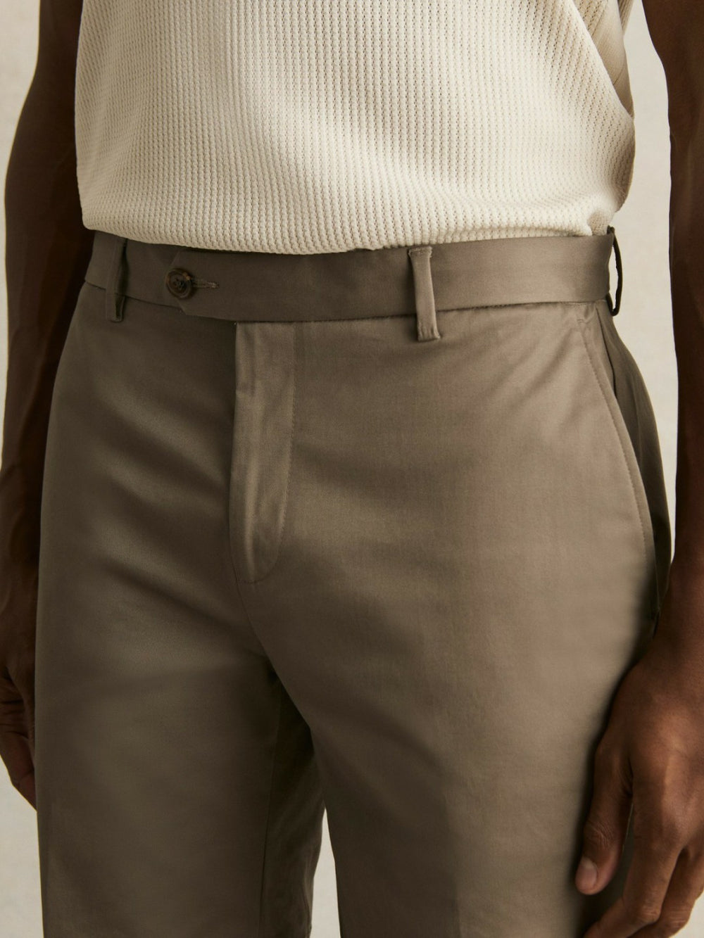 Oe Hampton Cotton Chino Shorts with Stretch Taupe | Men