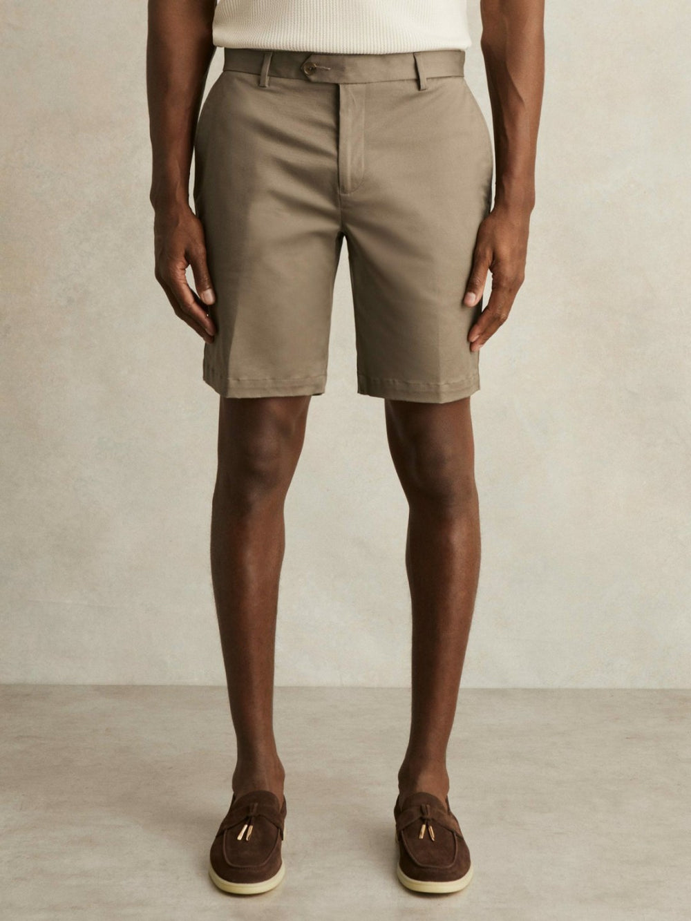 Oe Hampton Cotton Chino Shorts with Stretch Taupe | Men