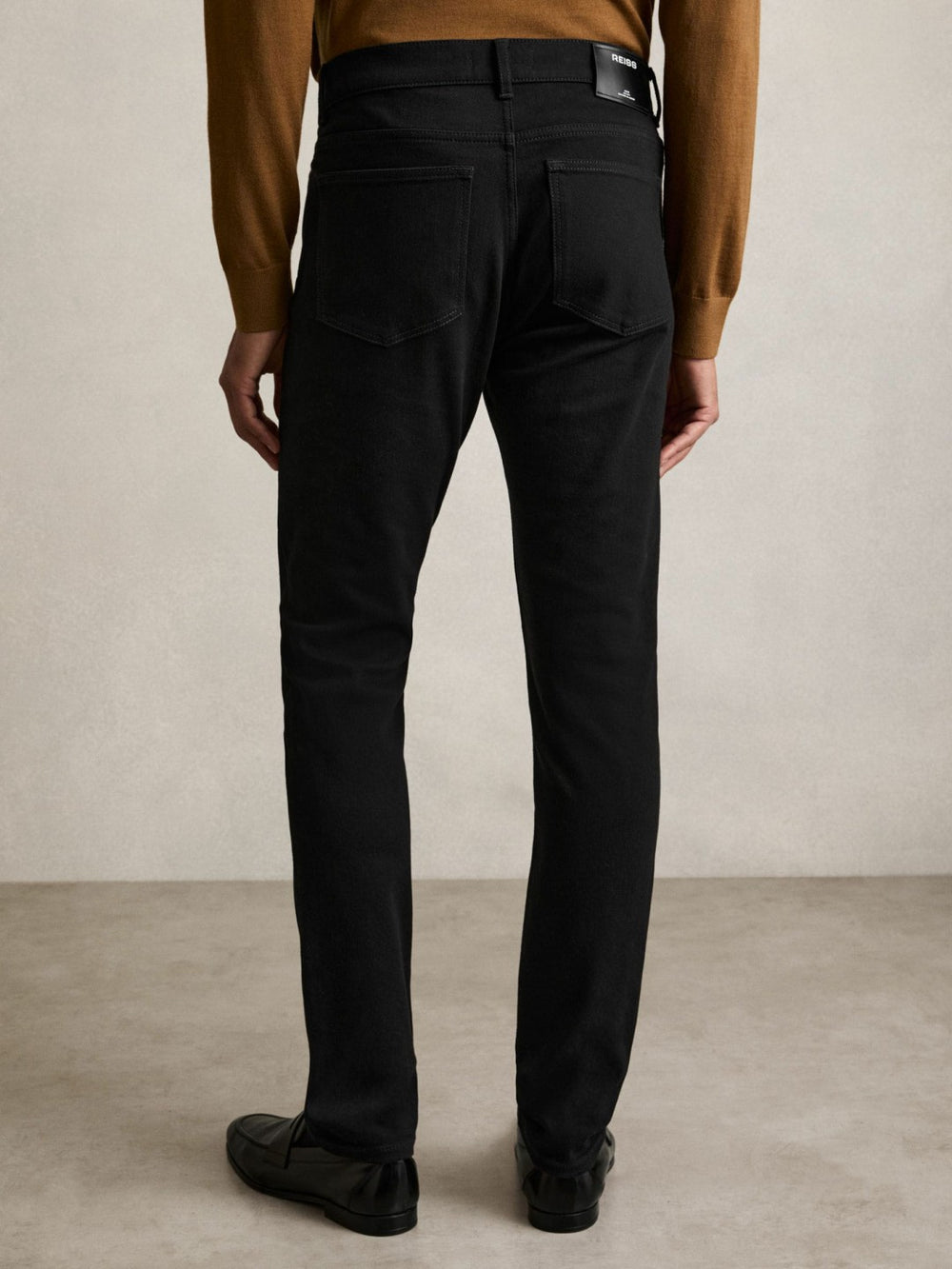 Skinny-Fit Jeans Stay Black | Men
