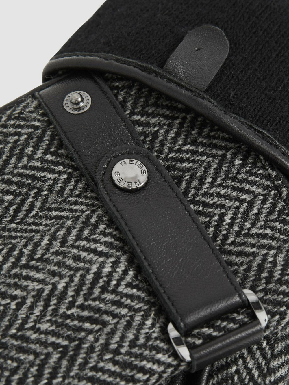 Leather And Wool-Blend Herringbone Gloves Black | Men