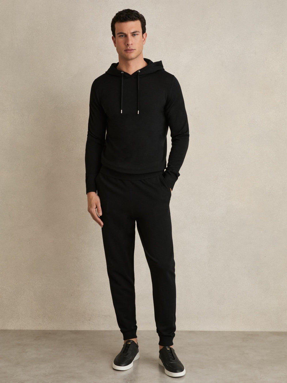 Merino Wool Drawstring Hoodie Black | Men