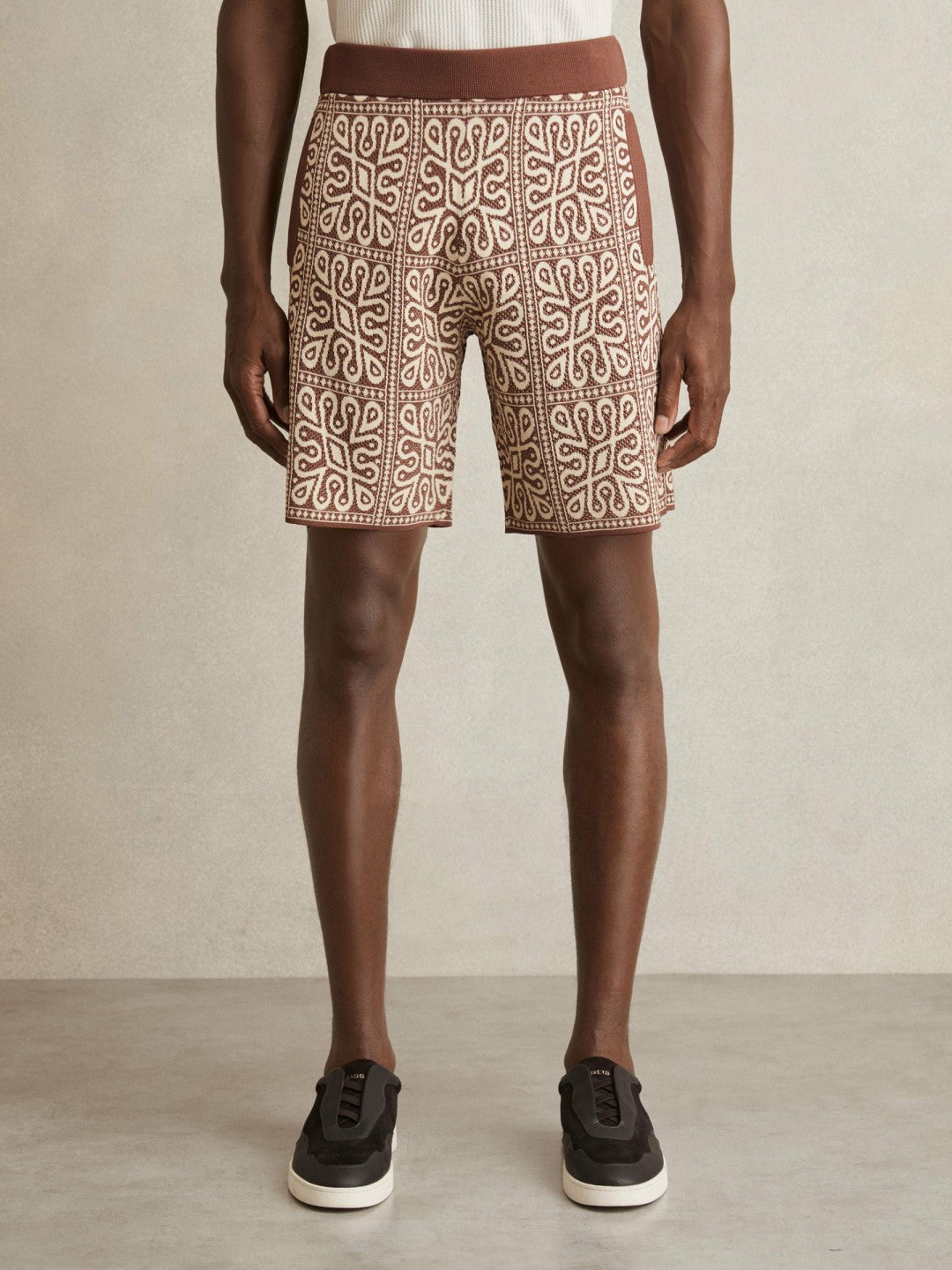 Tile Pattern Knit Shorts Brown/White | Men