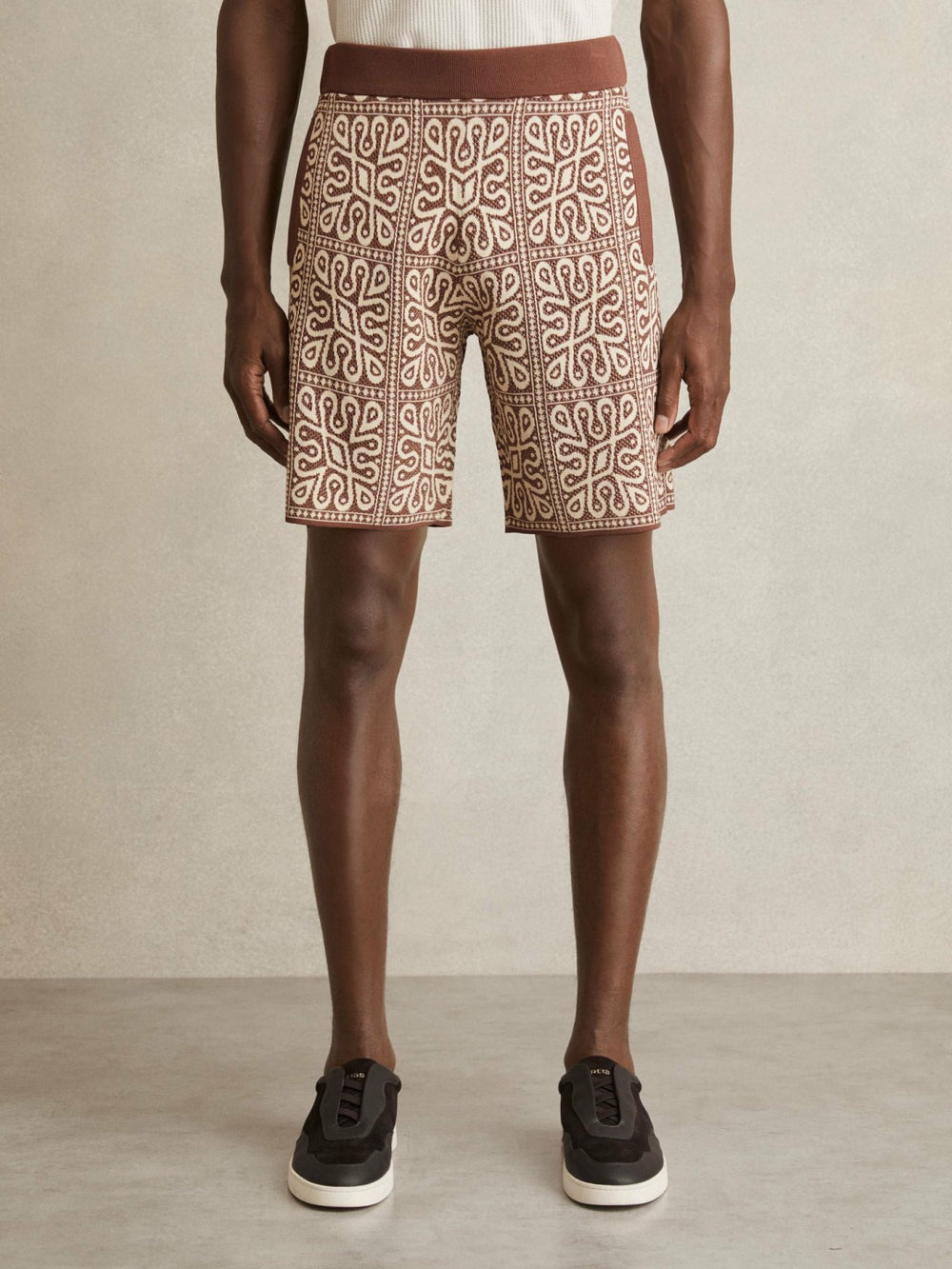 Tile Pattern Knit Shorts Brown/White | Men