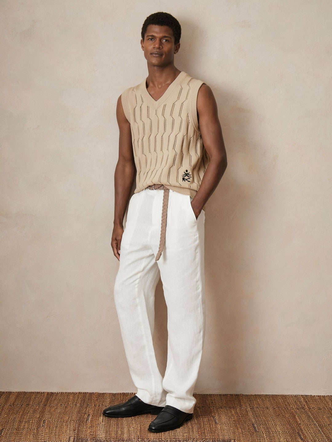 | Ché Pointelle V-Neck Vest Stone | Men