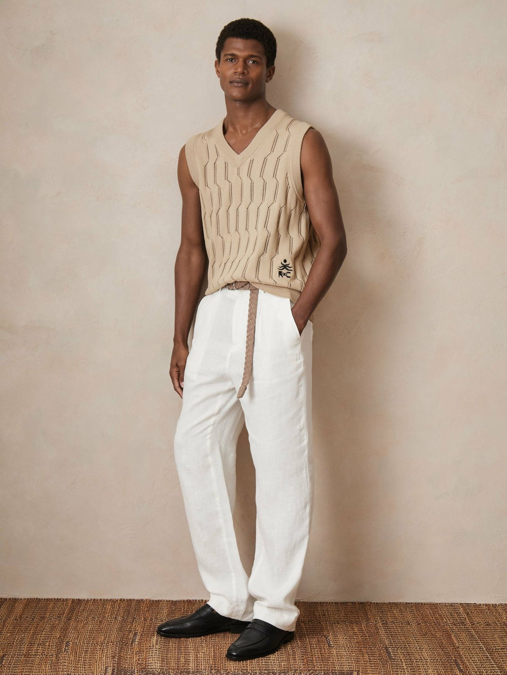 | Ché Pointelle V-Neck Vest Stone | Men