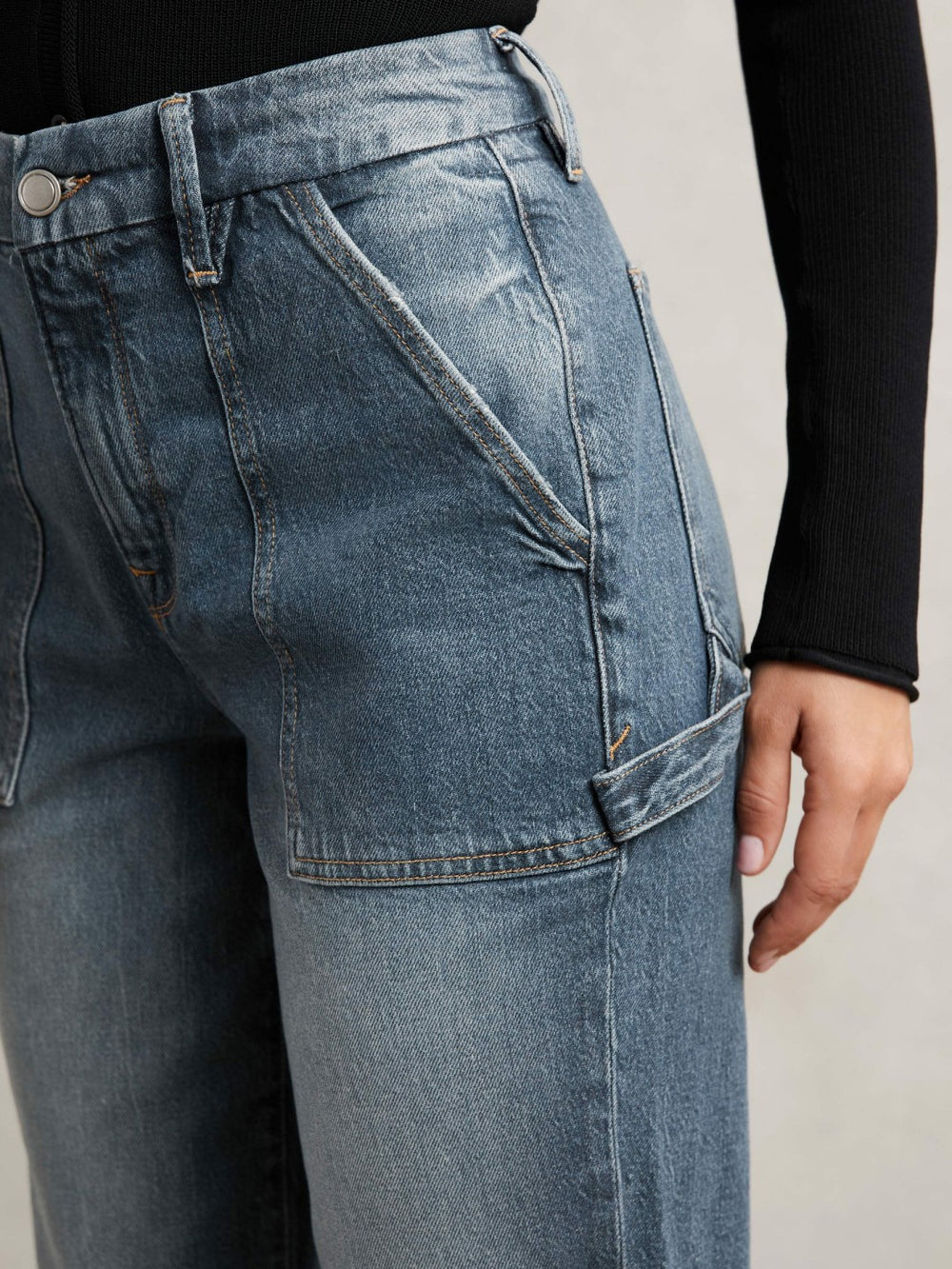 Good American Cuffed Straight-Leg Jeans Indigo | Women