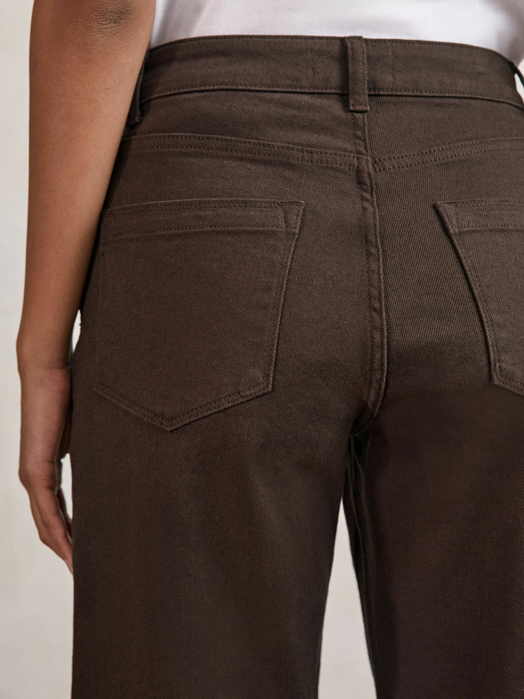 Petite Mid-Rise Straight-Leg Jeans Chocolate | Women
