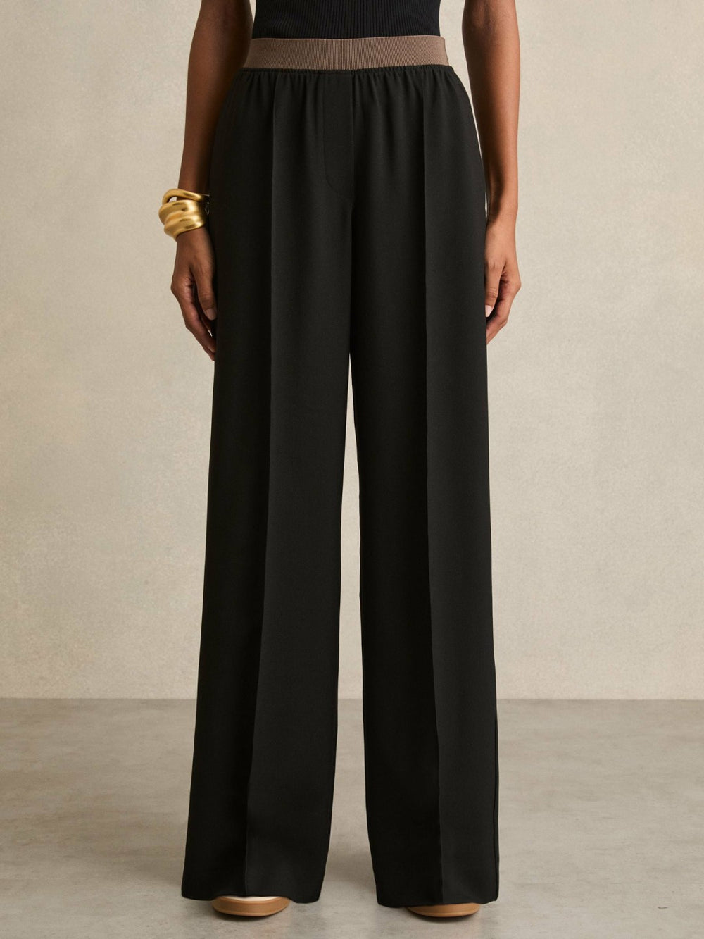 Petite Wide-Leg Elasticated-Waist Trousers Black | Women