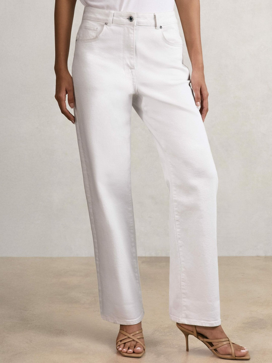 Petite Mid-Rise Straight-Leg Jeans White | Women
