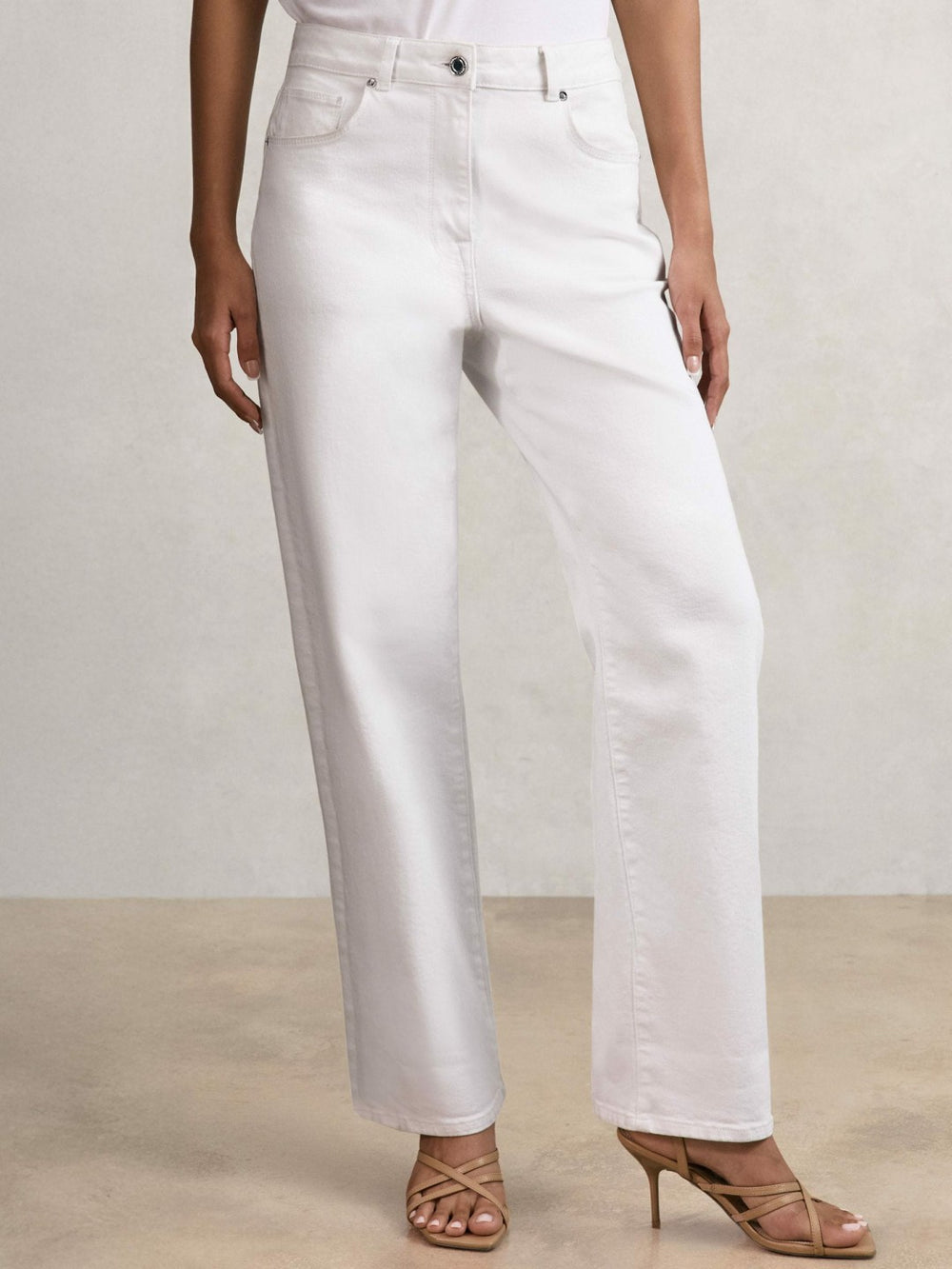 Petite Mid-Rise Straight-Leg Jeans White | Women
