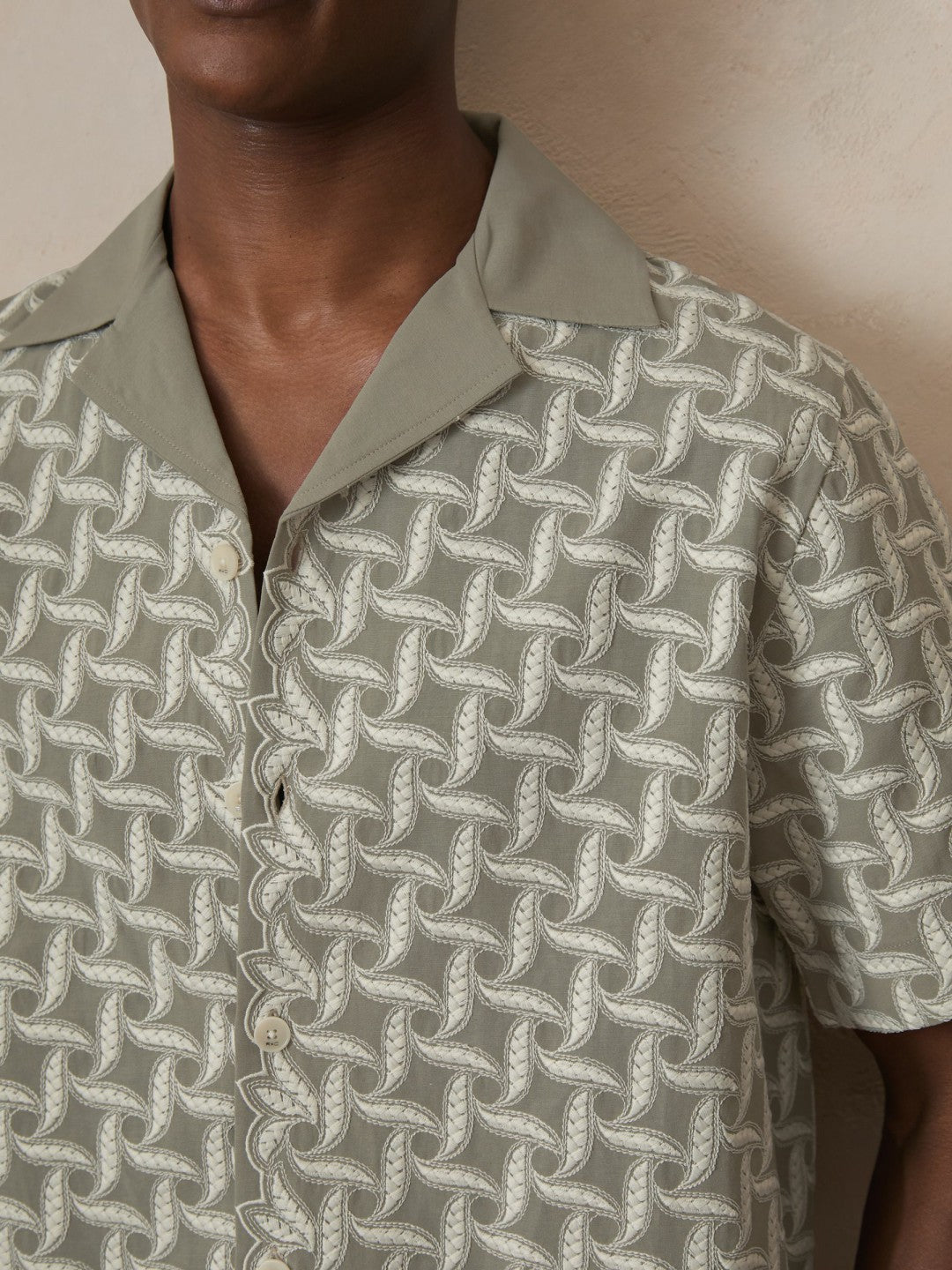 | Ché Motif-Embroidered Shirt Sage/White | Men