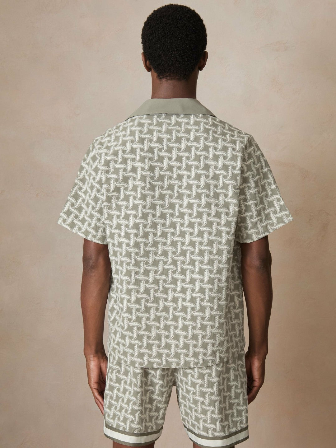 | Ché Motif-Embroidered Shirt Sage/White | Men