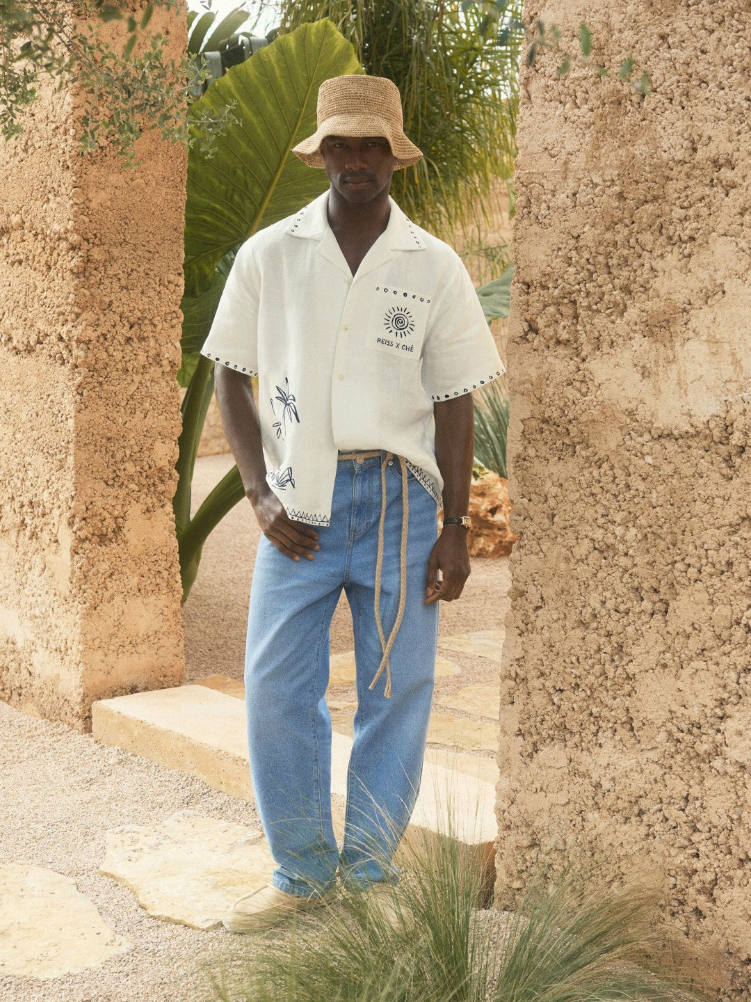 | Ché Cotton-Linen Palm Shirt White | Men