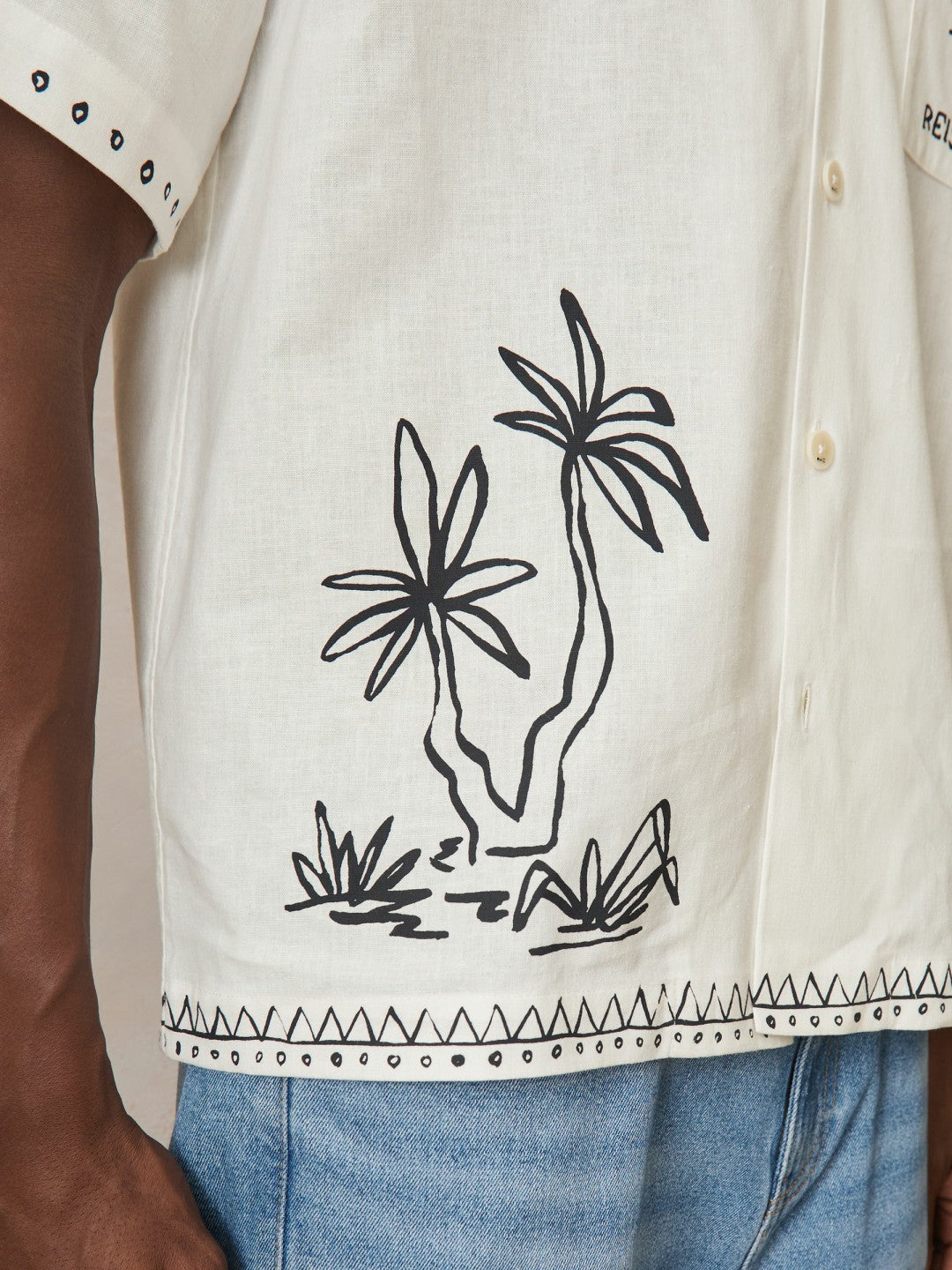 | Ché Cotton-Linen Palm Shirt White | Men