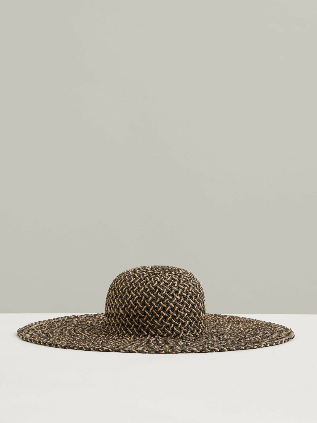 Straw Basket-Weave Sun Hat Black/Natural | Women