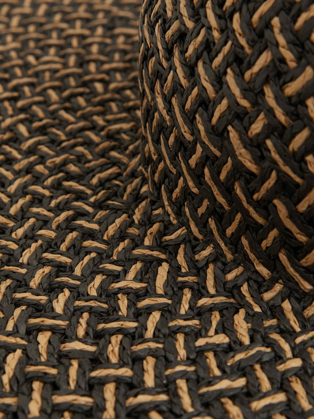 Straw Basket-Weave Sun Hat Black/Natural | Women