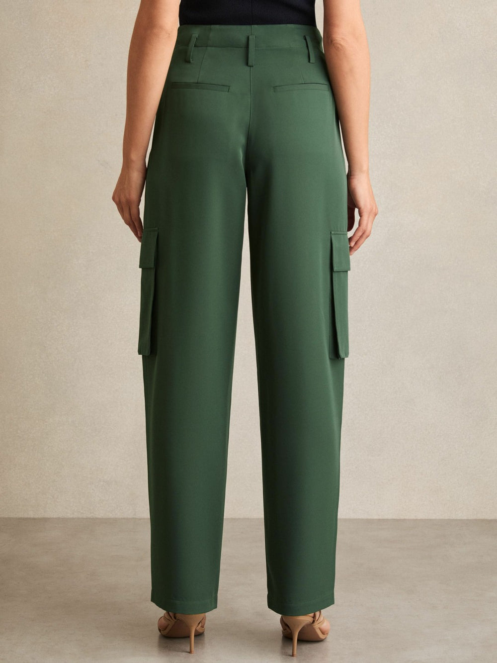 Petite Wide-Leg Pleated Cargo Trousers Green | Women
