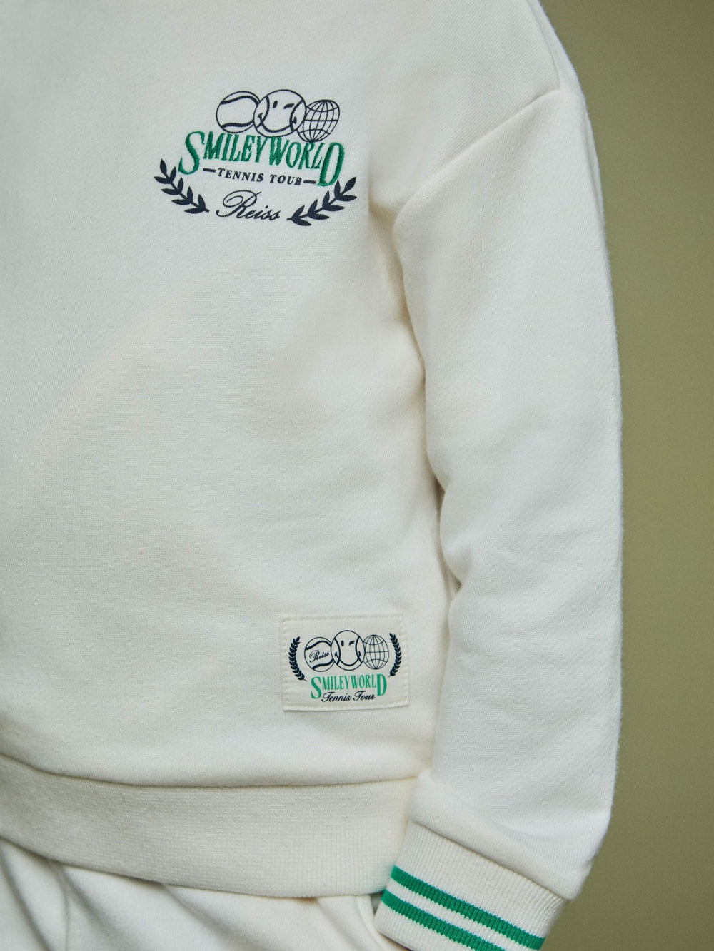 13-14 yrs SmileyWorld Logo Sweatshirt Unisex Fit White | Children & Baby