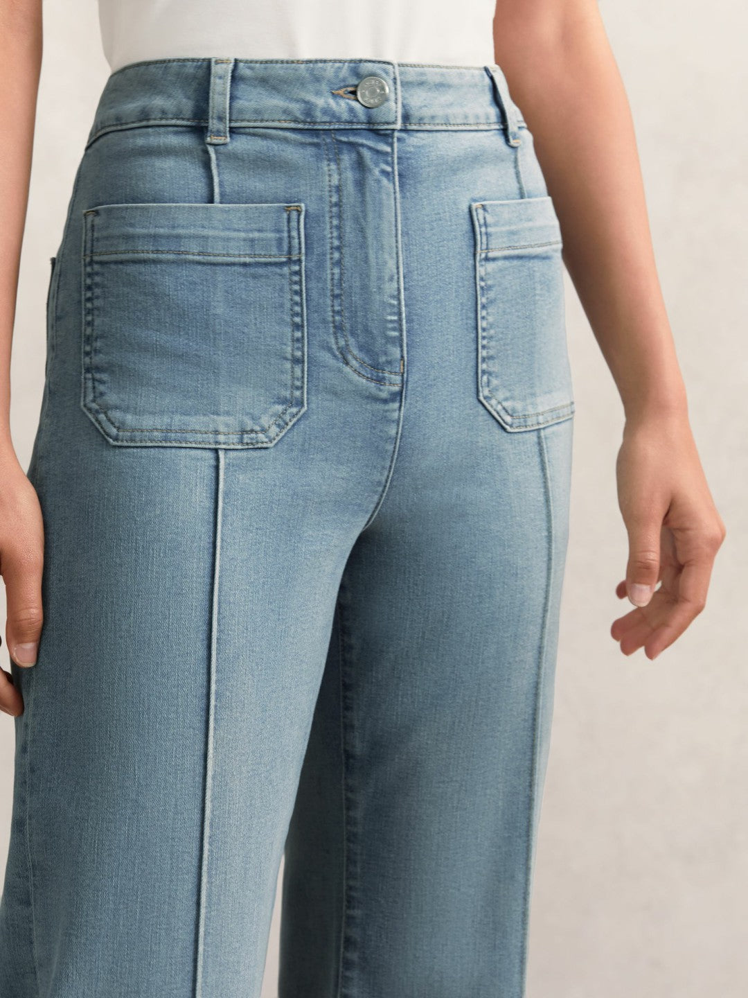 Petite Patch-Pocket Flared Jeans Light Blue | Women