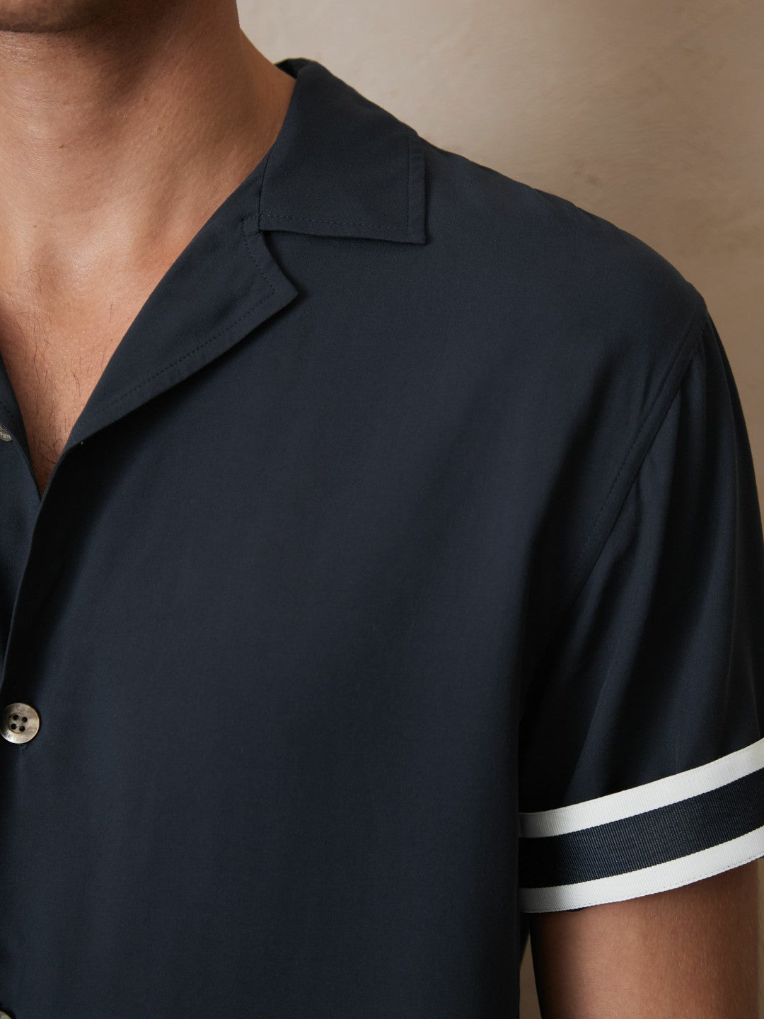 | Ché Stripe-Cuff Shirt Navy | Men