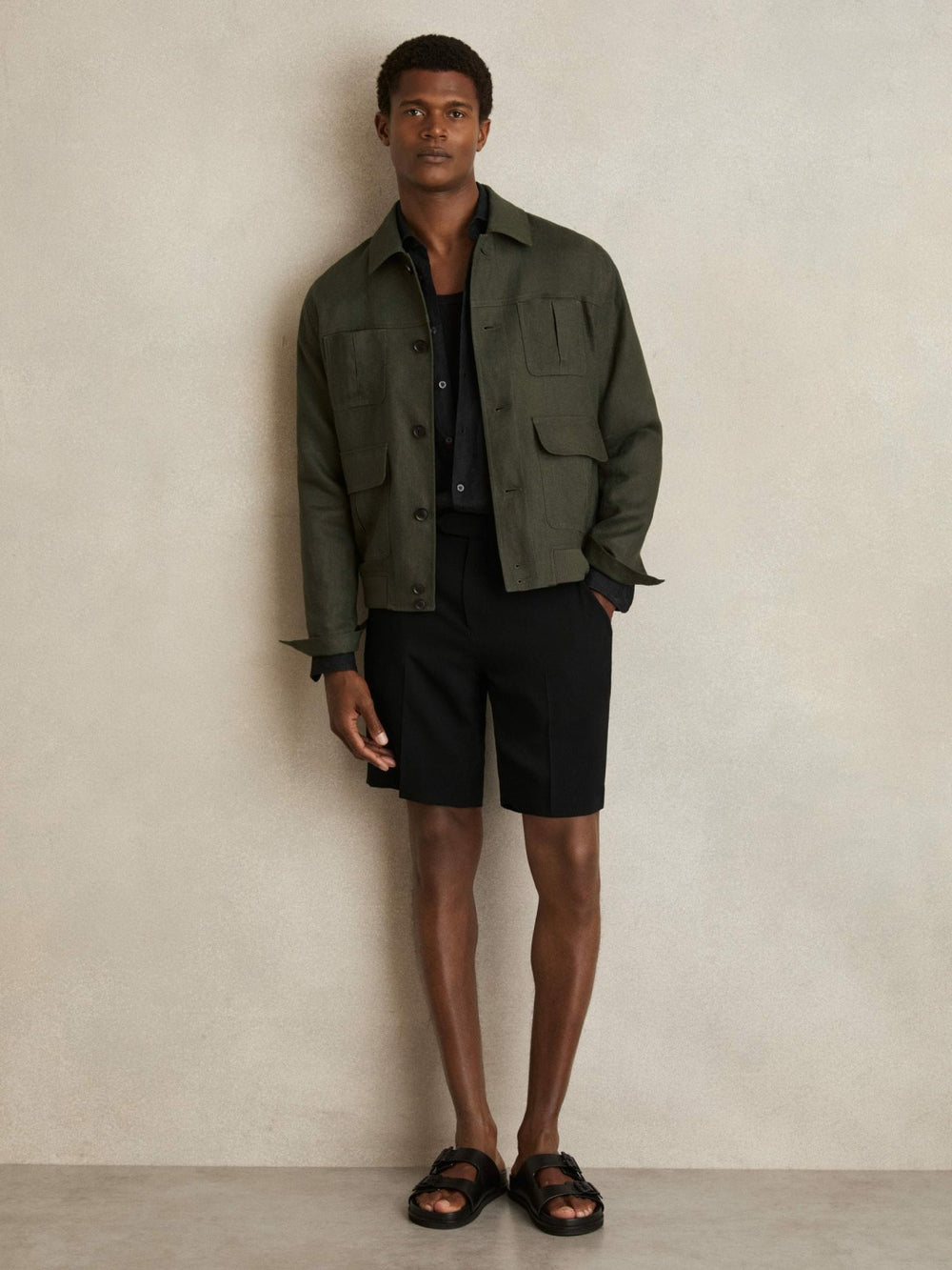 Side-Adjuster Tailored Shorts Black | Men