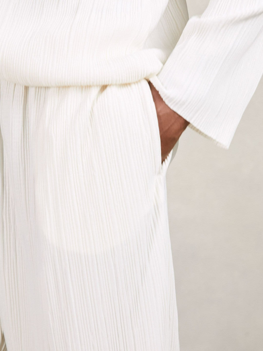 Plissé Wide Leg Trousers Off White | Men