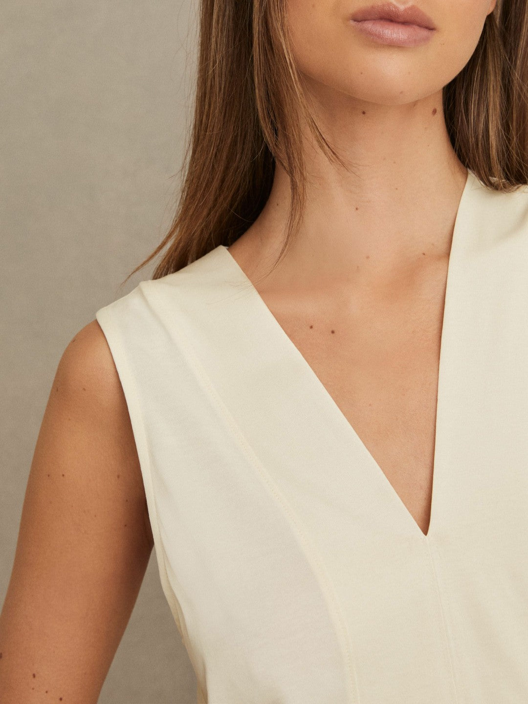 V-Neck Shell Top Ivory | Women