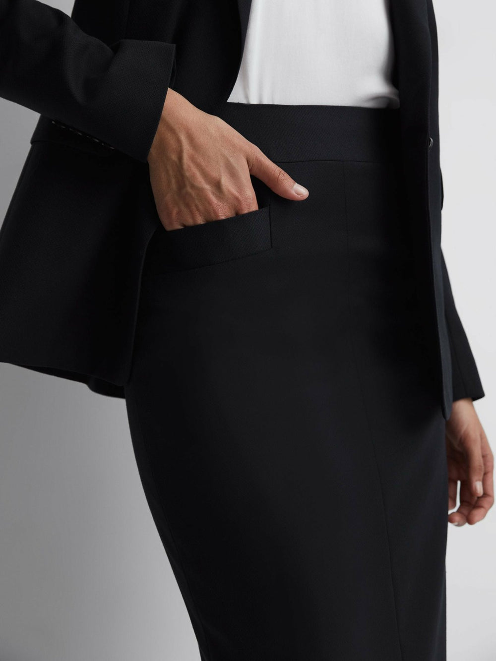 Tailored Pencil Skirt Navy | Women