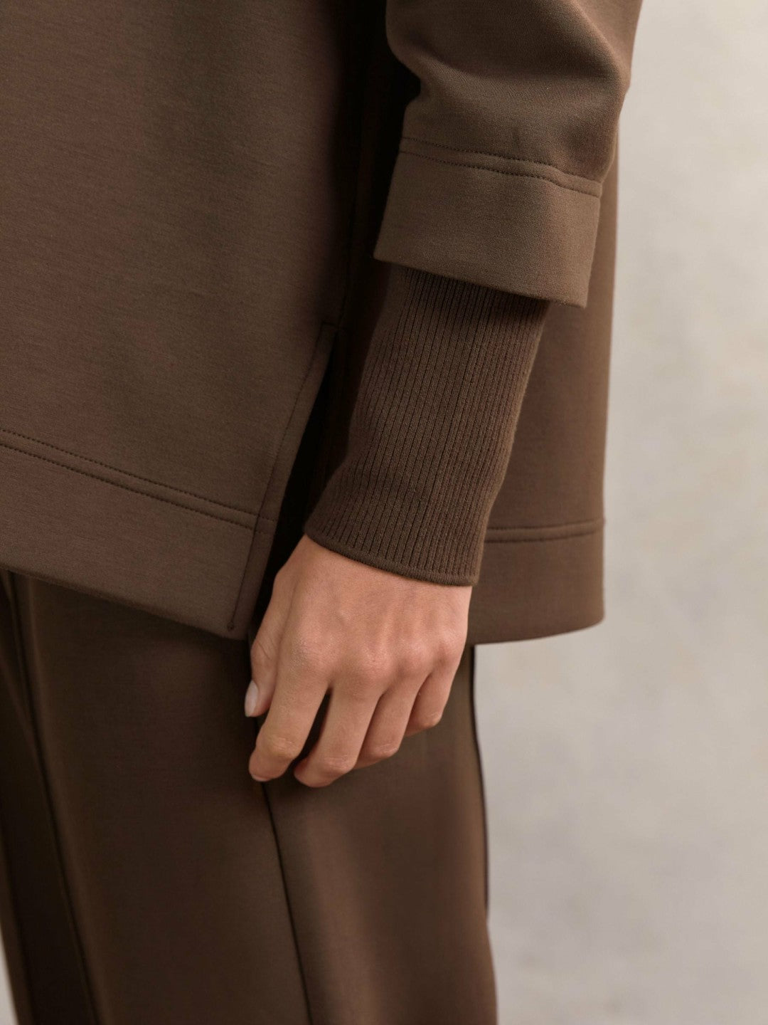 Interlock Open-Collar Sweatshirt Chocolate | Women