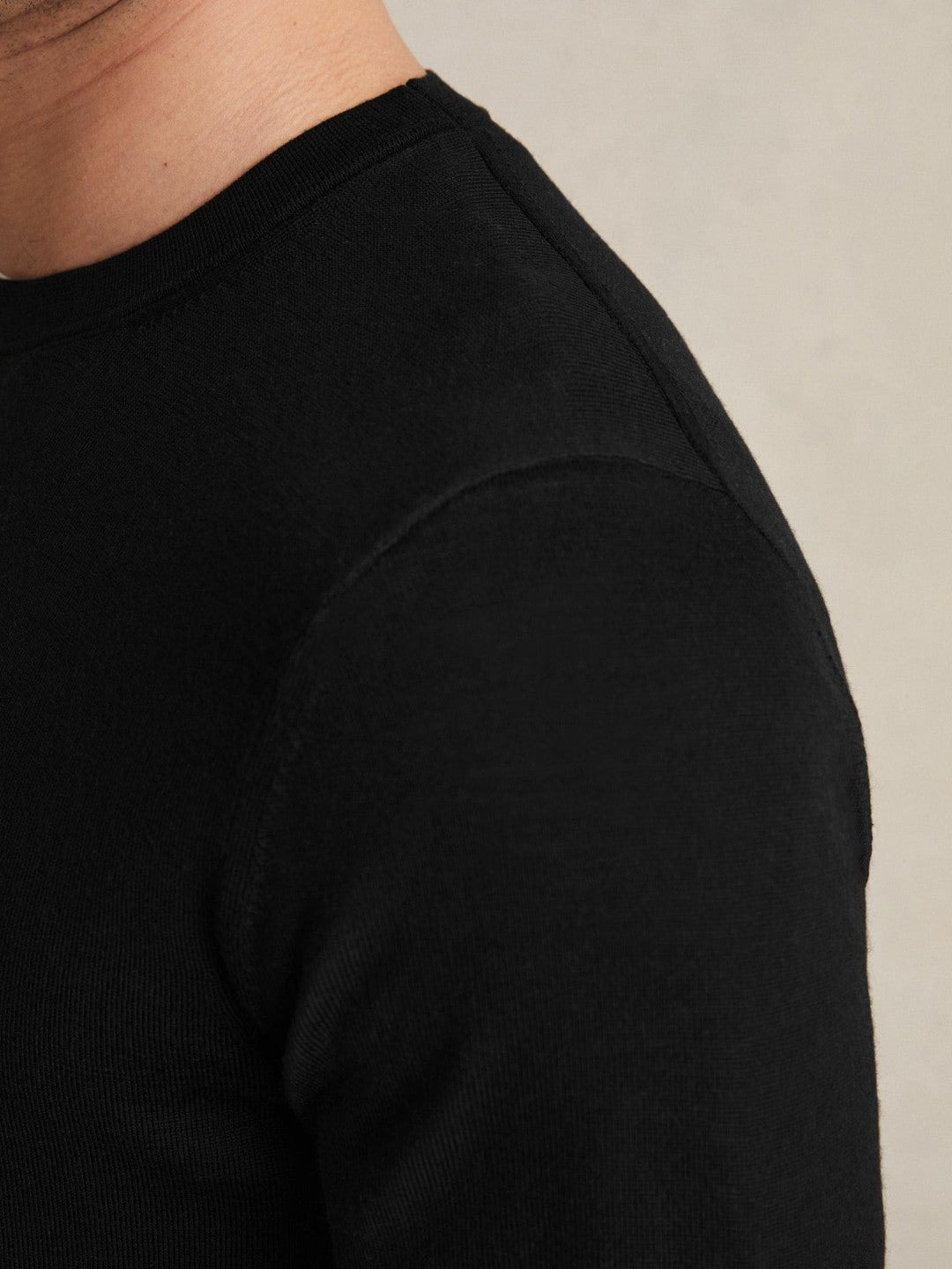 Merino Wool Crew Neck Jumper Black | Men