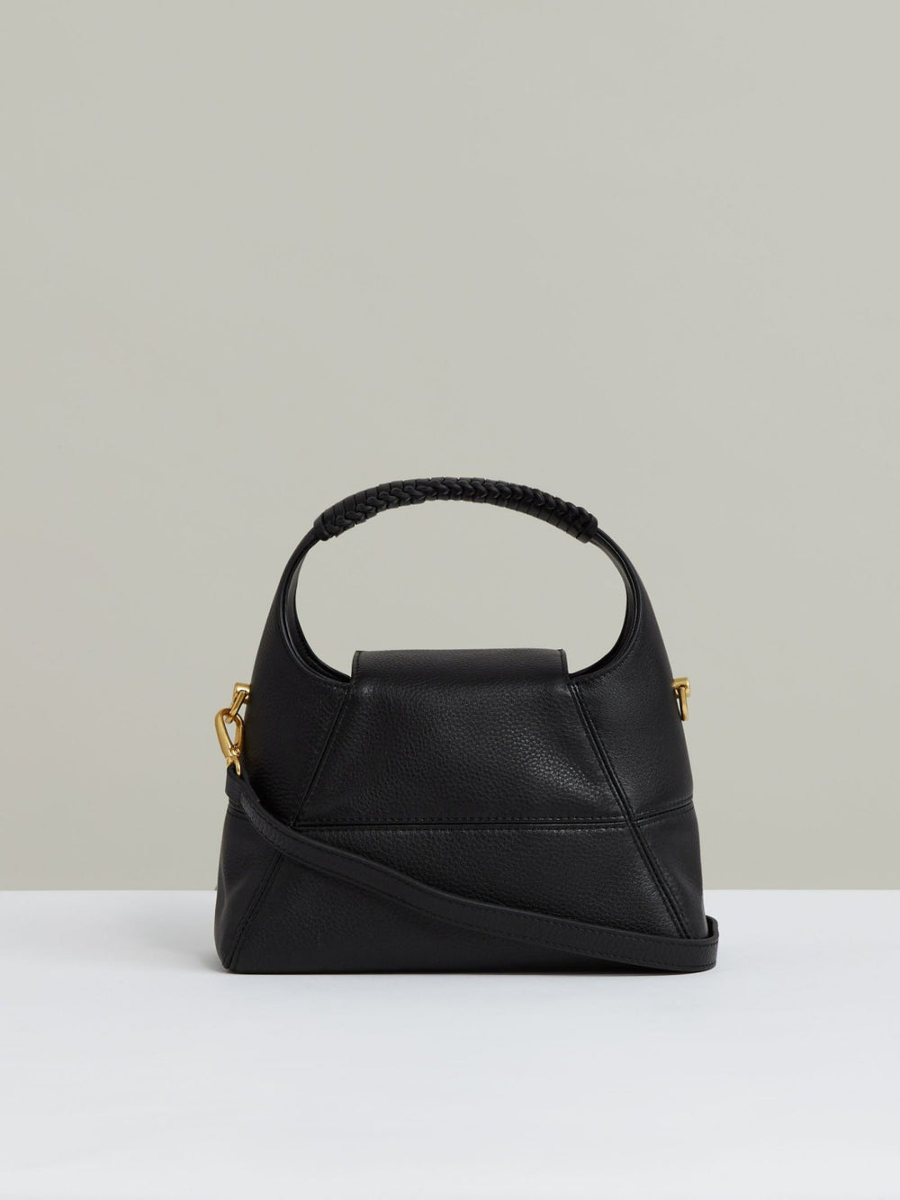 Grained-Leather Shoulder Bag Black | Women