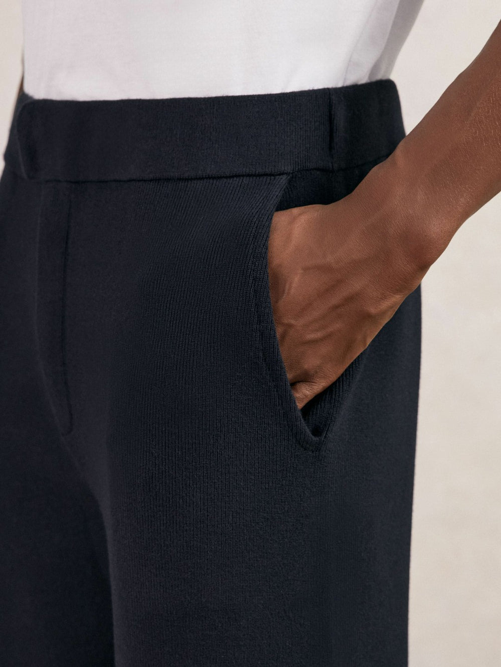 Tapered Knitted Trousers Navy | Men