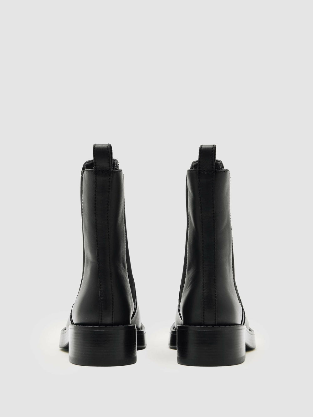 Leather Chelsea Boots Black | Women