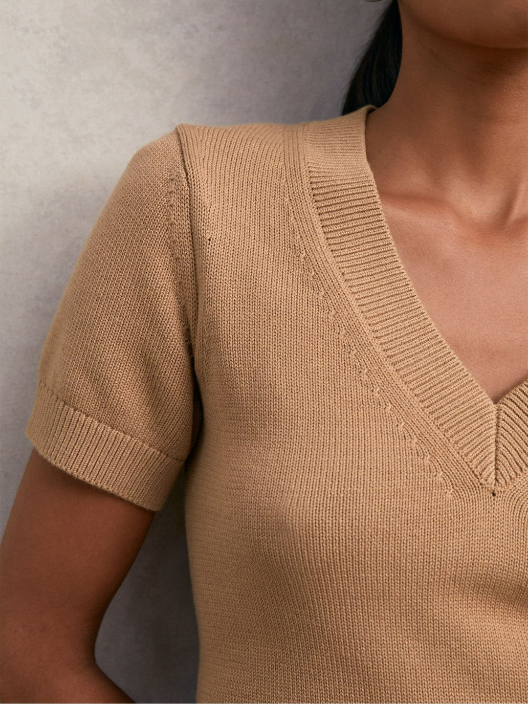 Cotton-Wool Knit V-Neck Top Camel | Women