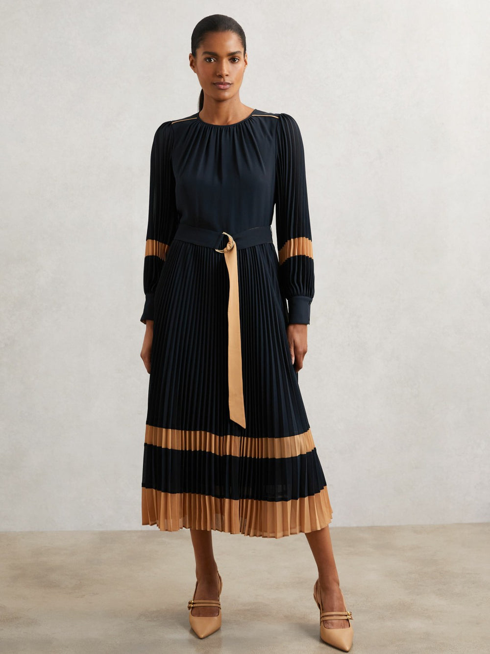 Colour-Block Pleated Midi Dress Navy/Camel | Women