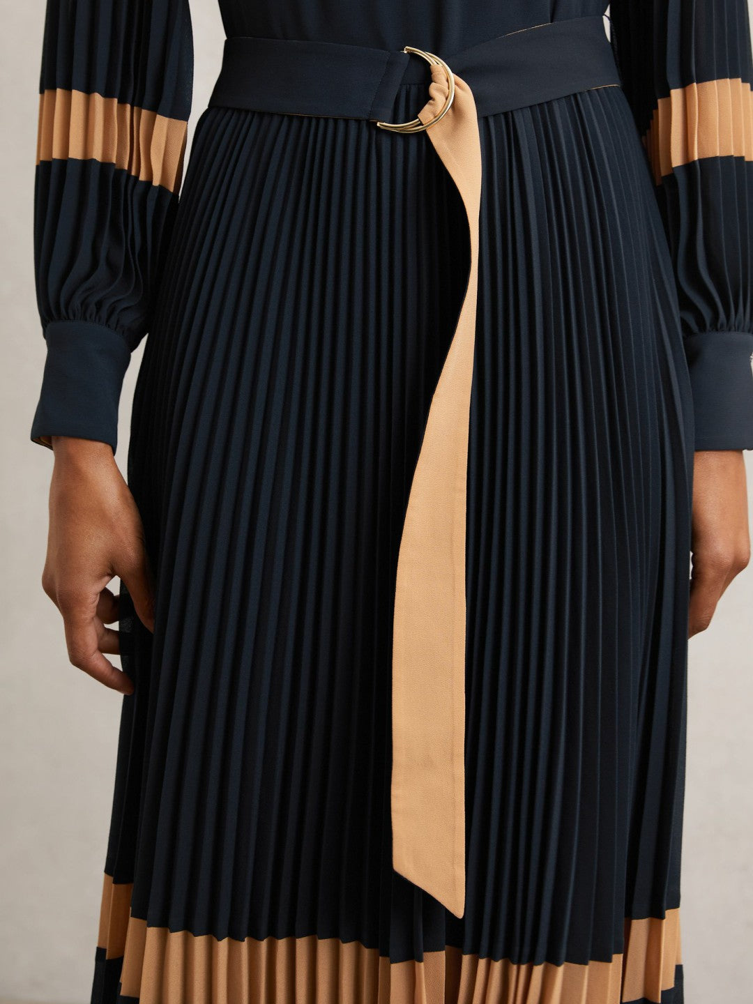 Colour-Block Pleated Midi Dress Navy/Camel | Women