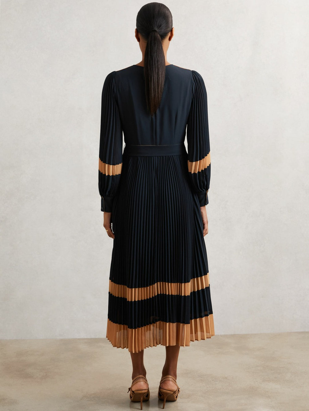 Colour-Block Pleated Midi Dress Navy/Camel | Women