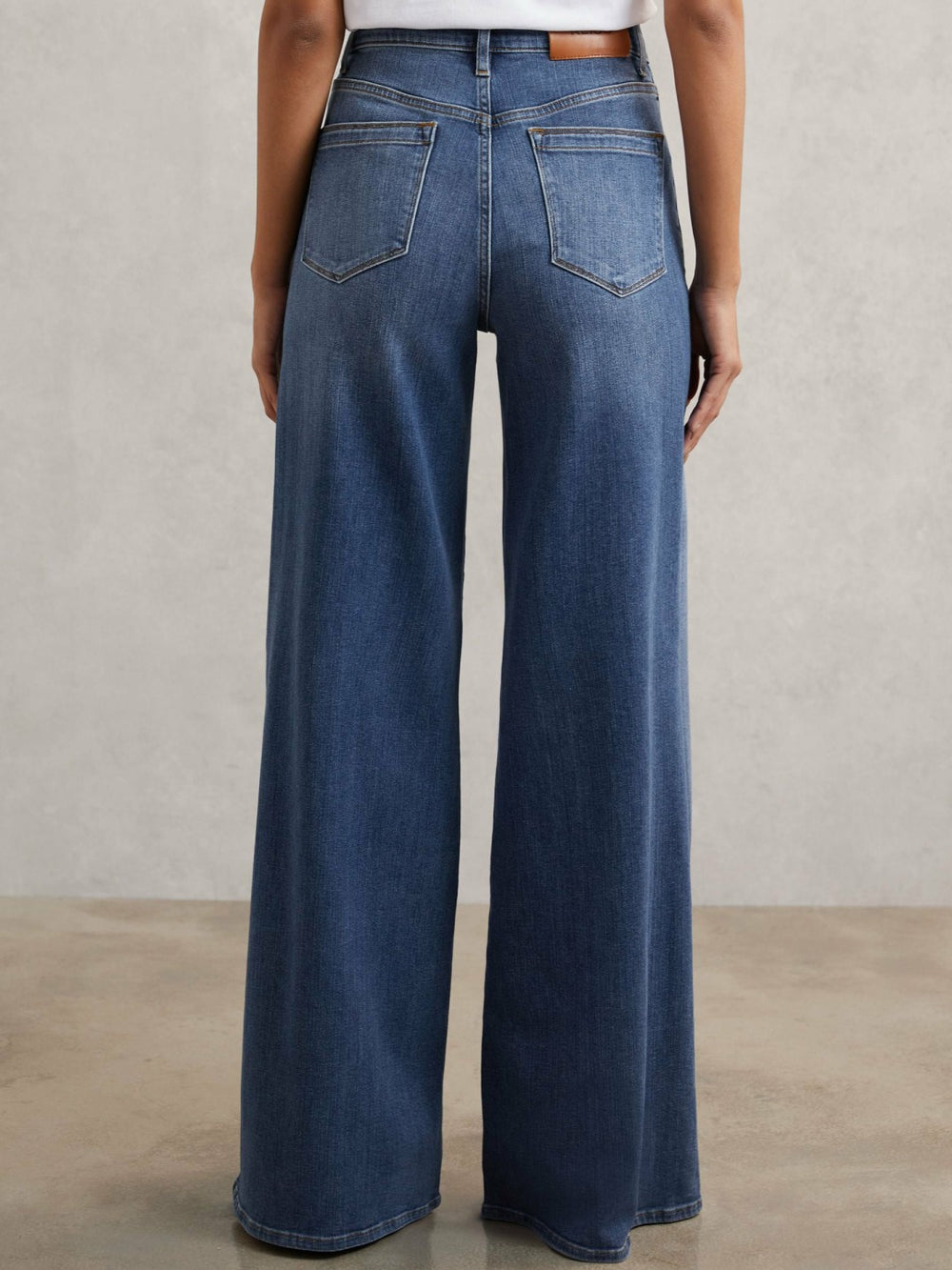 Petite Patch Pocket Wide Leg Jeans Mid Blue | Women